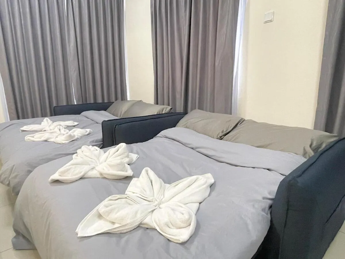펜션 조호르 바루 Bukit Indah Karaoke Corner 5Parking Muji 4-10Pax 빌라